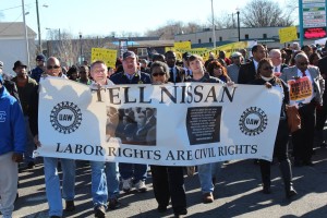 Des manifestants à Nashville (USA) venus montrer leur appui aux droits des travailleurs de Nissan (février 2014)